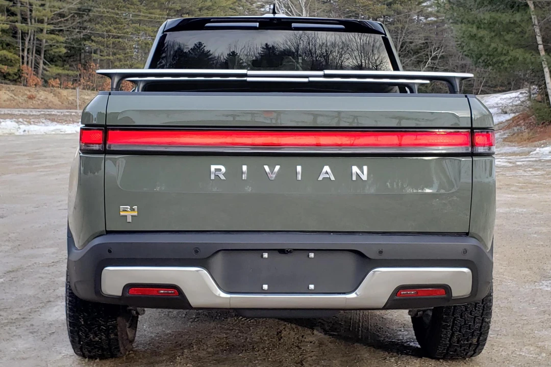 2022 Rivian R1T - Image 5 of 31