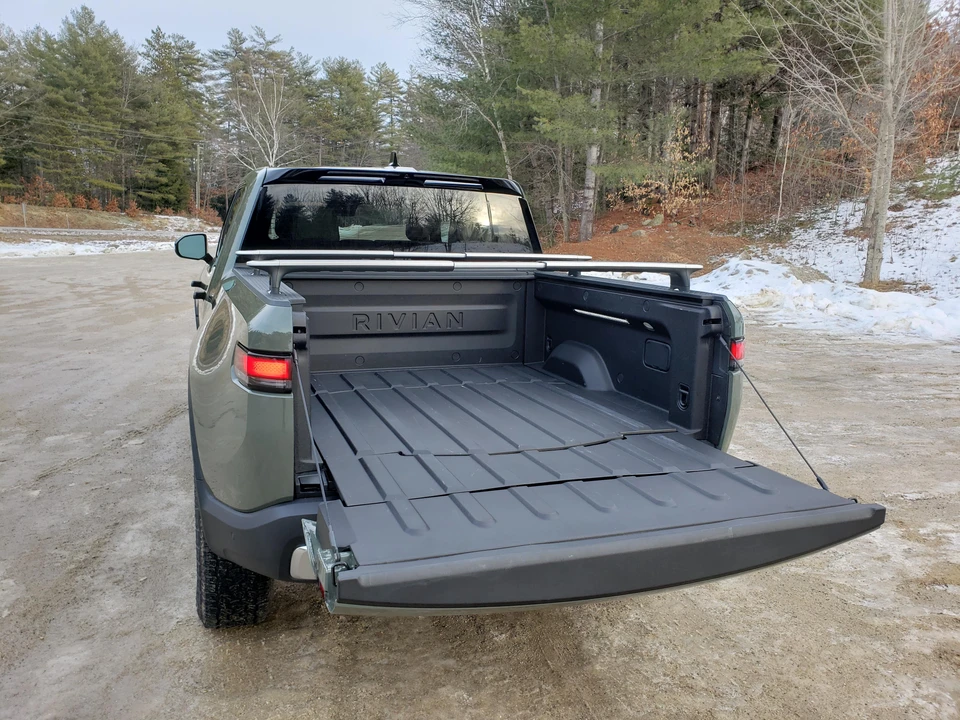 2022 Rivian R1T - Image 30 of 31