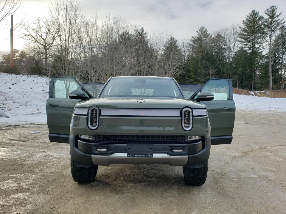 2022 Rivian R1T - Image 9 of 31