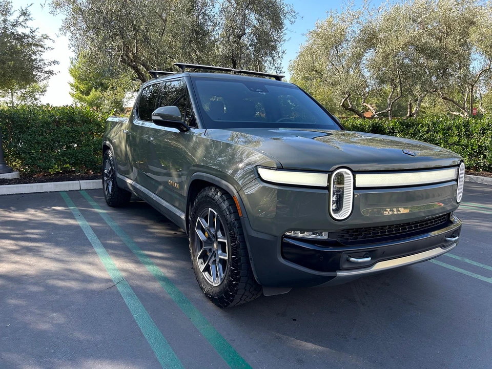 2022 Rivian R1T - Image 22 of 31