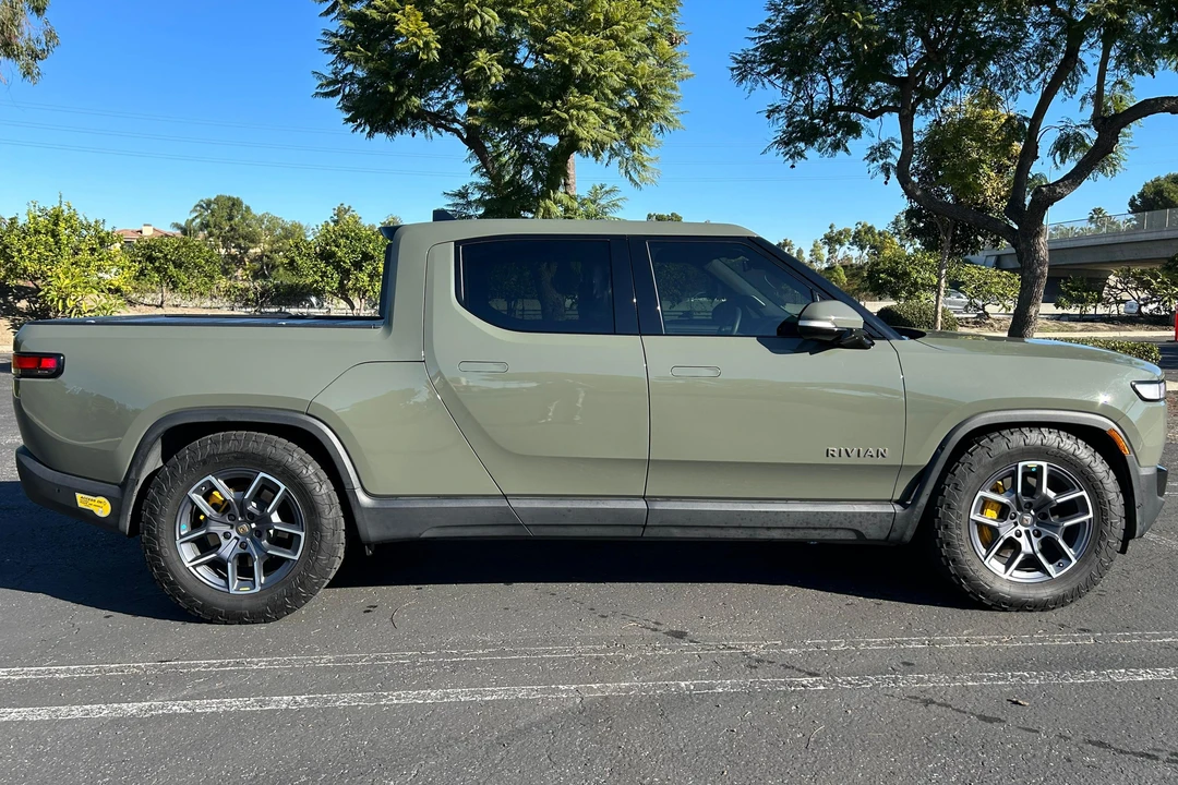 2022 Rivian R1T - Image 3 of 31