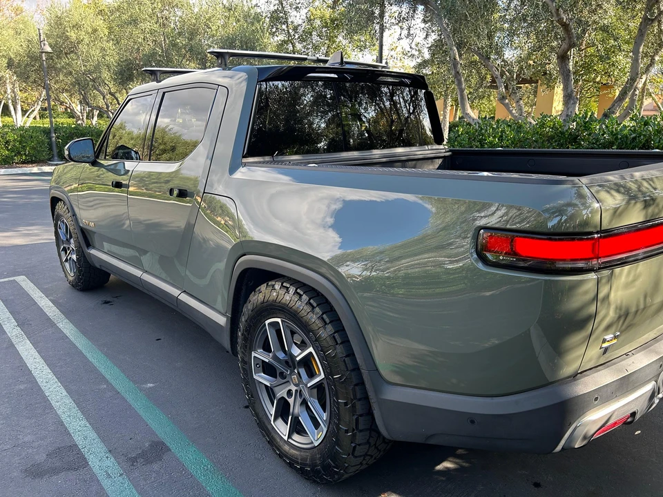 2022 Rivian R1T - Image 27 of 31