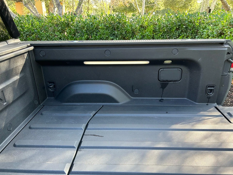 2022 Rivian R1T - Image 29 of 31