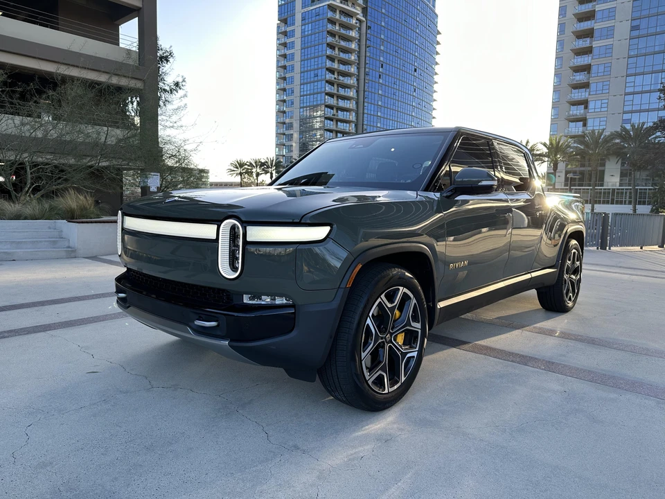 2022 Rivian R1T - Image 6 of 31