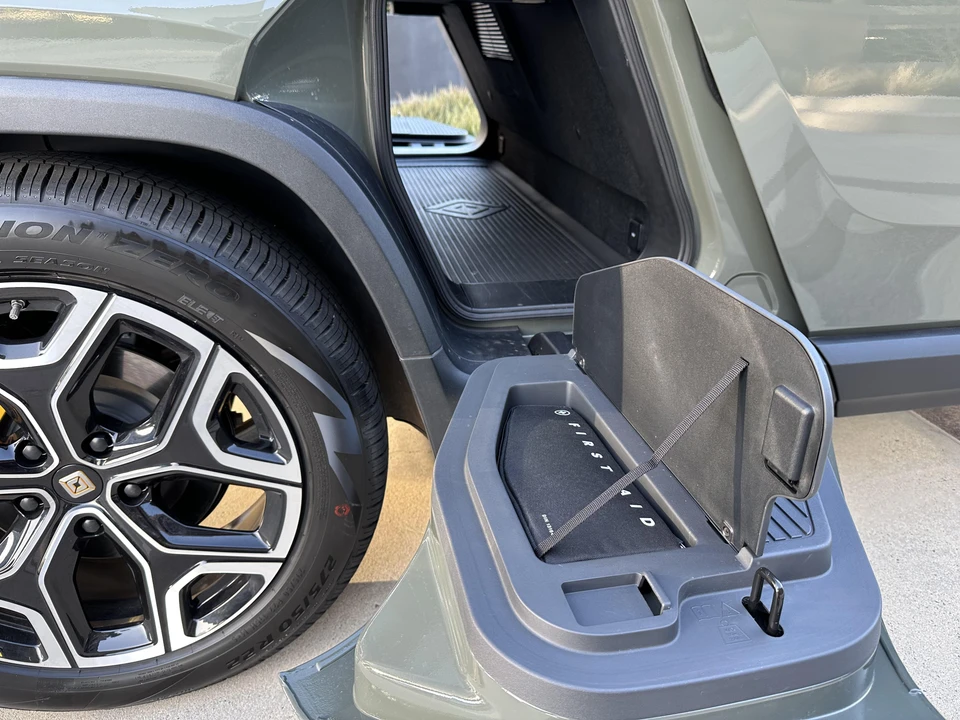 2022 Rivian R1T - Image 26 of 31