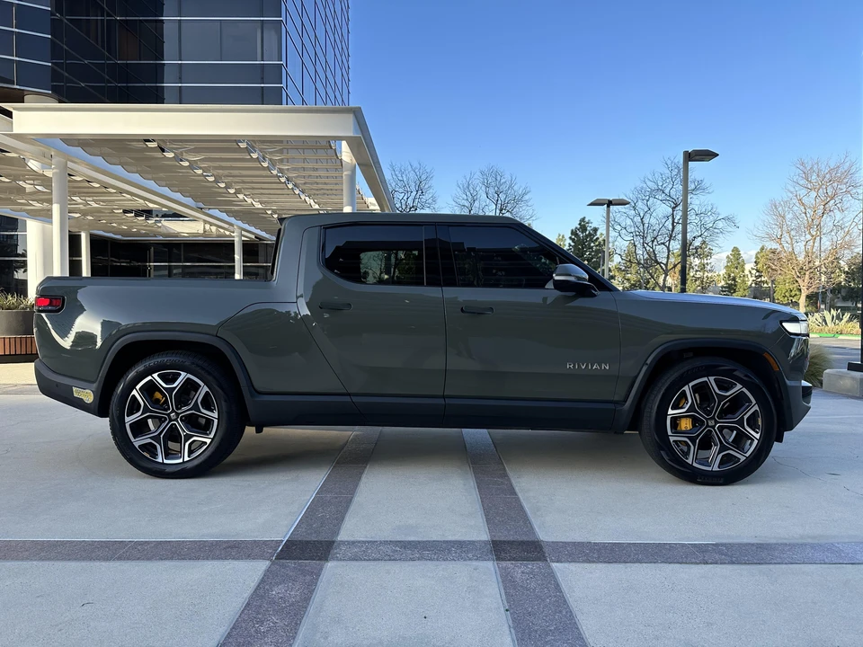 2022 Rivian R1T - Image 16 of 31