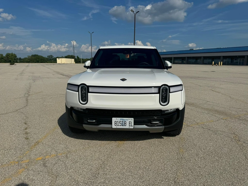 2022 Rivian R1T - Image 8 of 31