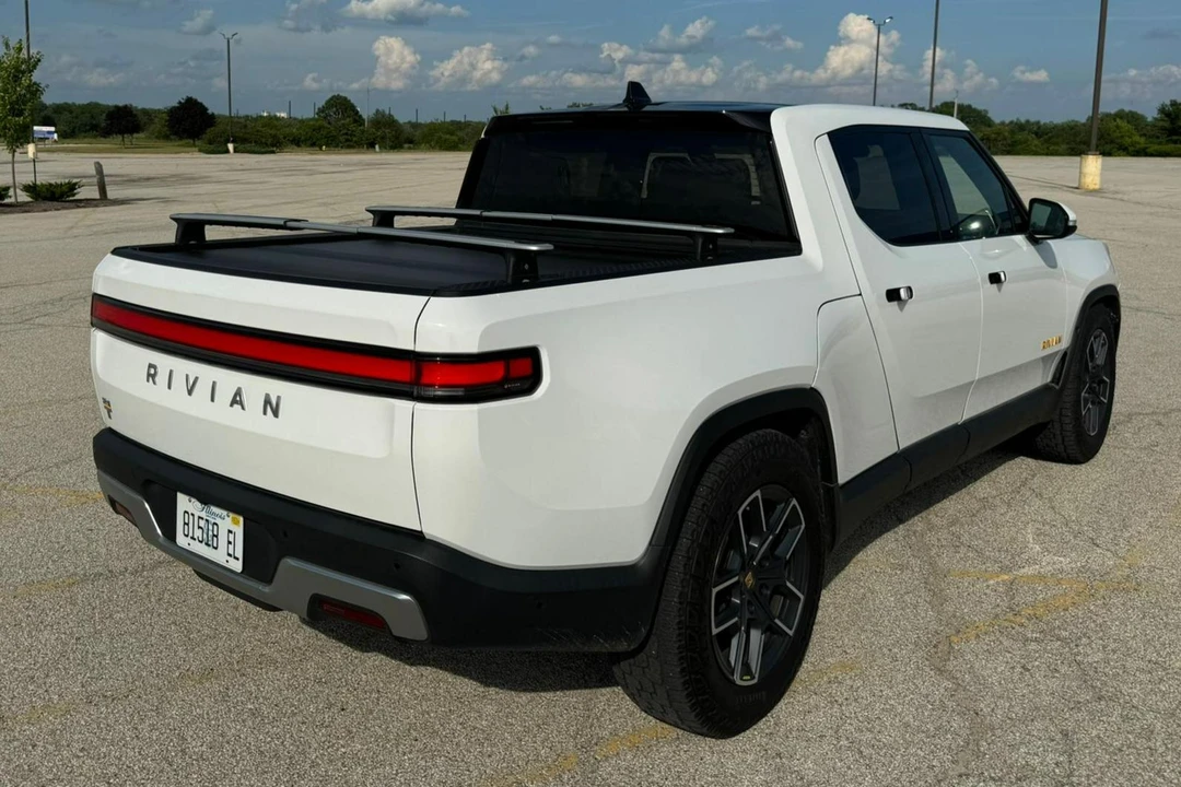 2022 Rivian R1T - Image 4 of 31