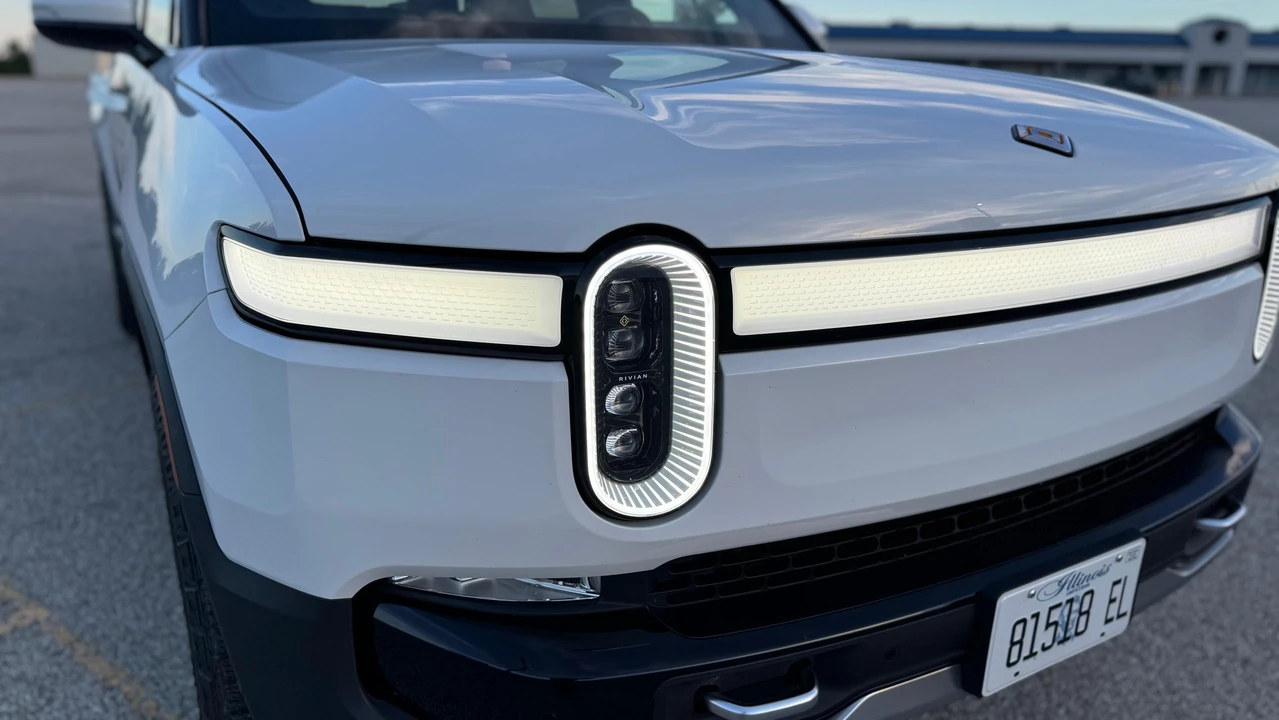 2022 Rivian R1T - Image 26 of 31