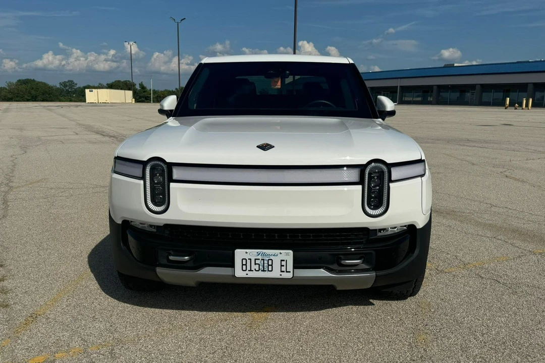 2022 Rivian R1T - Image 6 of 31