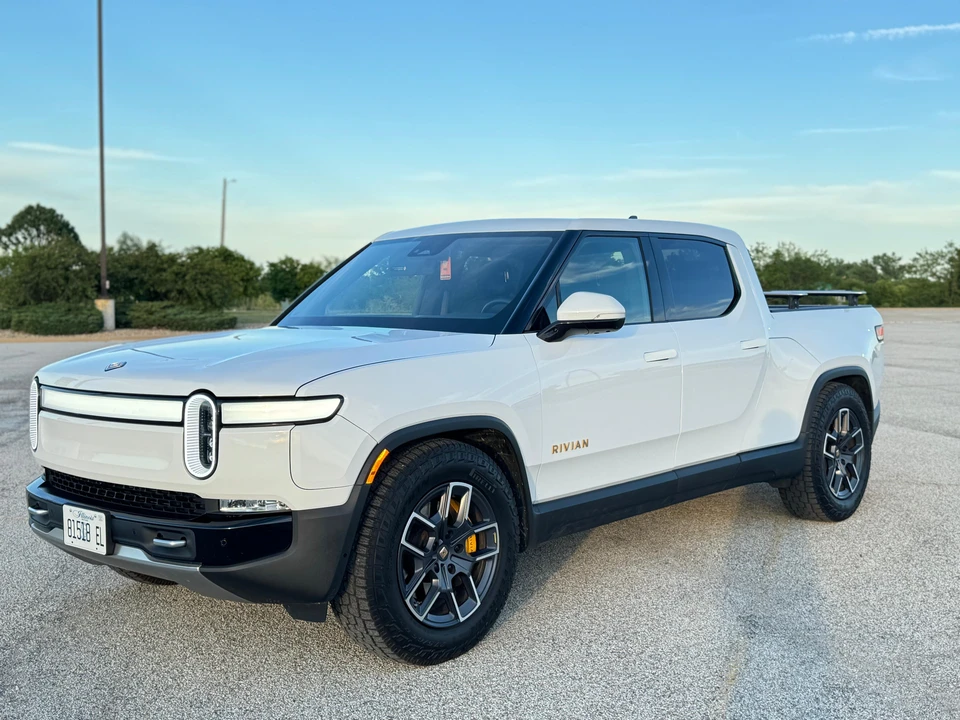 2022 Rivian R1T - Image 11 of 31