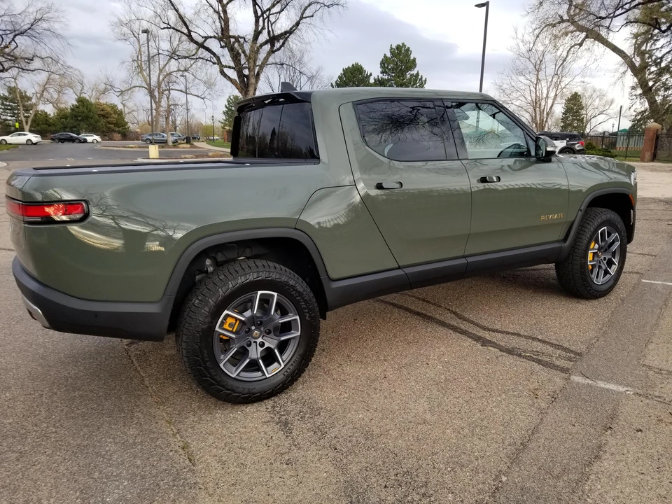 2022 Rivian R1T - Image 8 of 31
