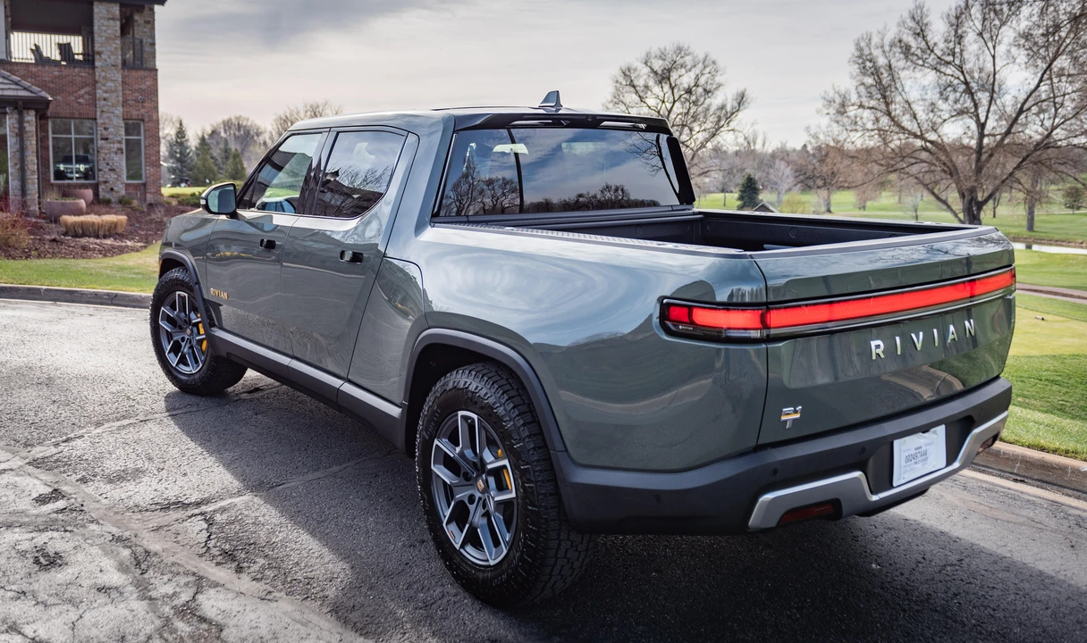 2022 Rivian R1T - Image 7 of 31