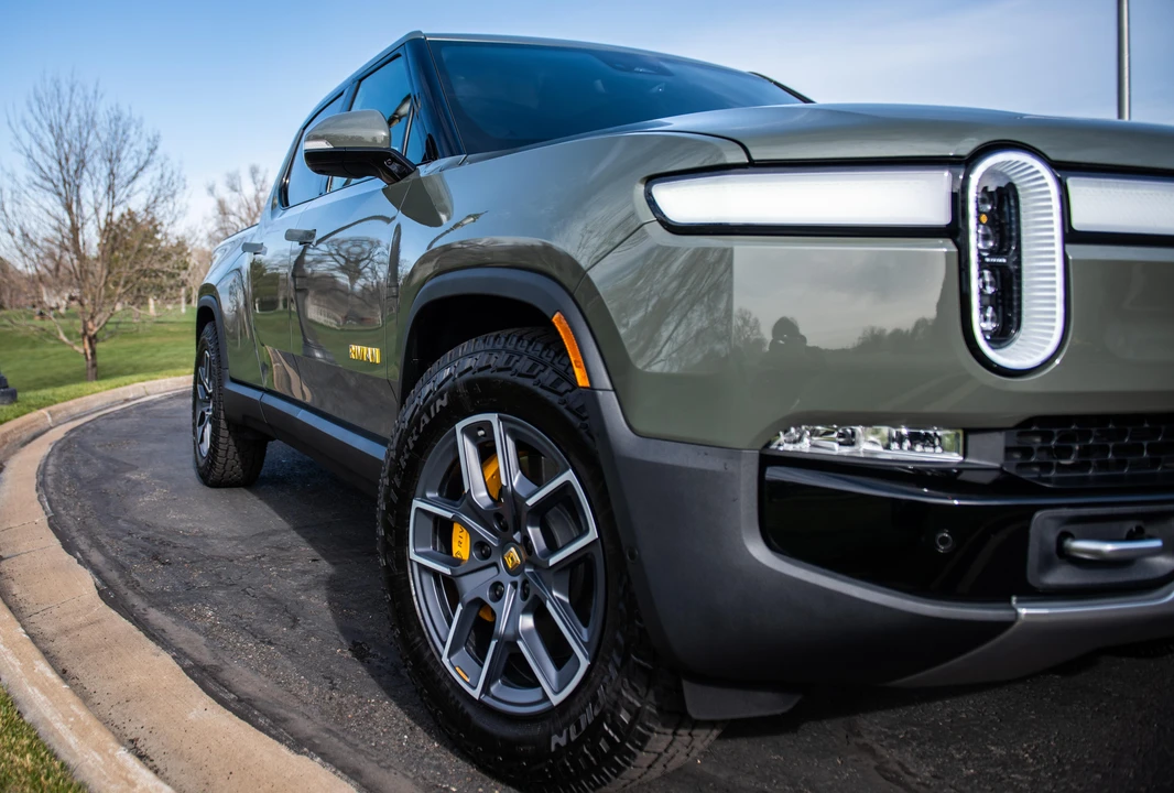 2022 Rivian R1T - Image 11 of 31