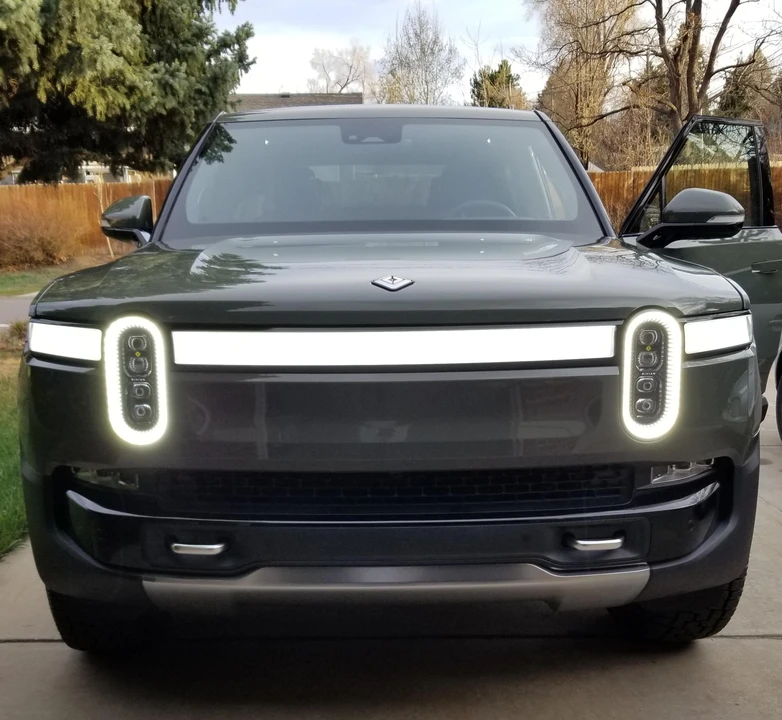 2022 Rivian R1T - Image 15 of 31