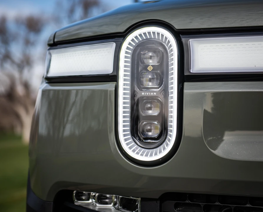 2022 Rivian R1T - Image 12 of 31