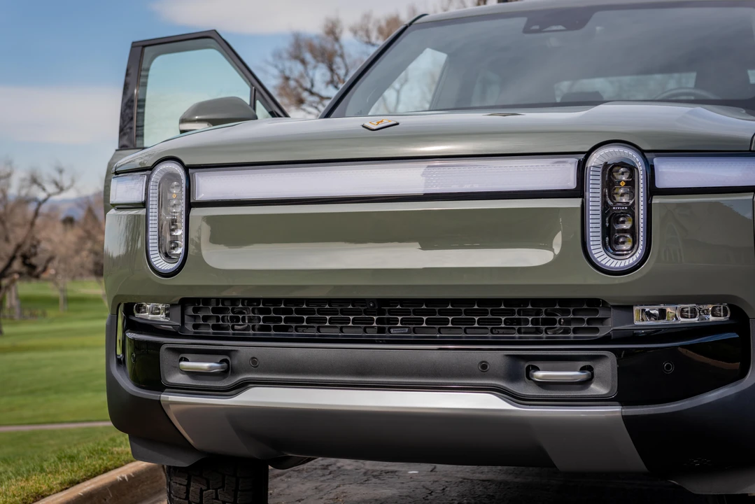 2022 Rivian R1T - Image 14 of 31