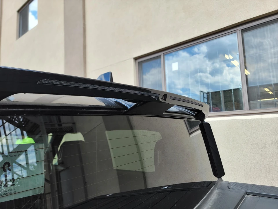2022 Rivian R1T - Image 27 of 31
