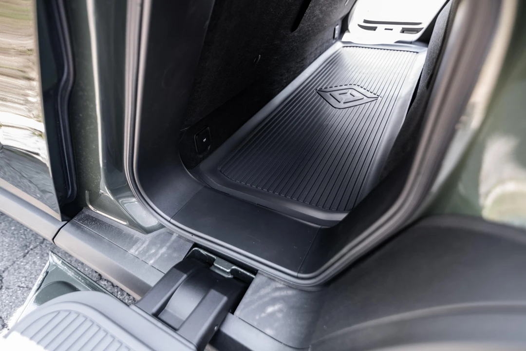 2022 Rivian R1T - Image 26 of 31