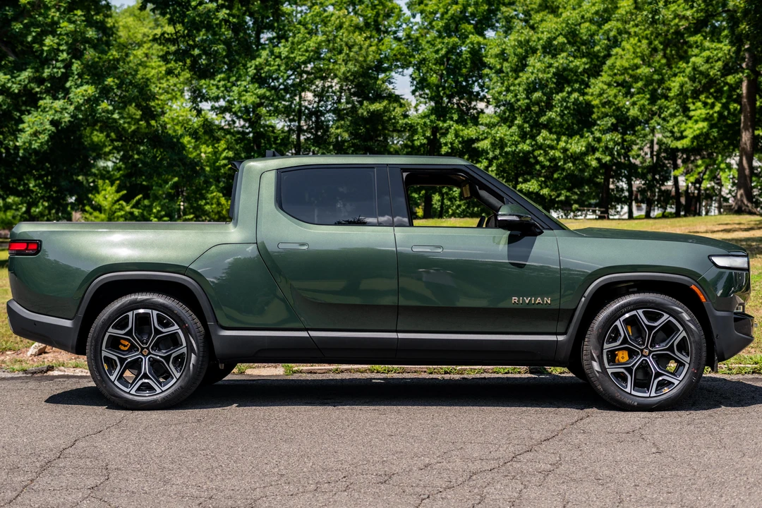 2022 Rivian R1T - Image 3 of 31