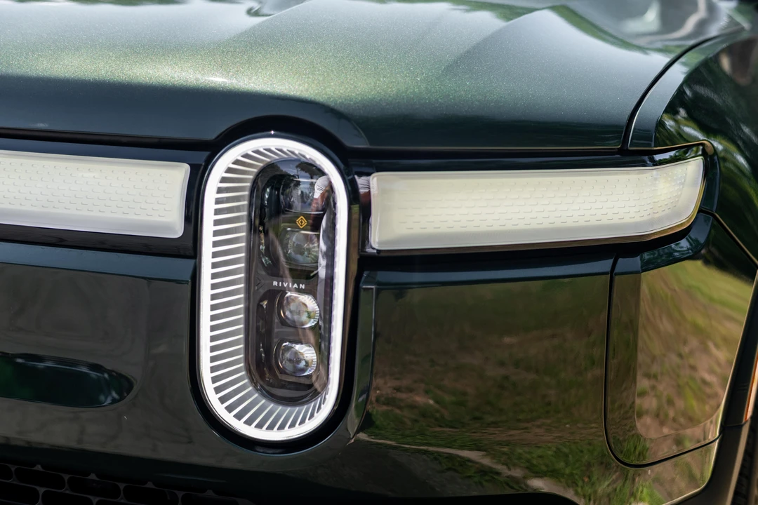 2022 Rivian R1T - Image 19 of 31