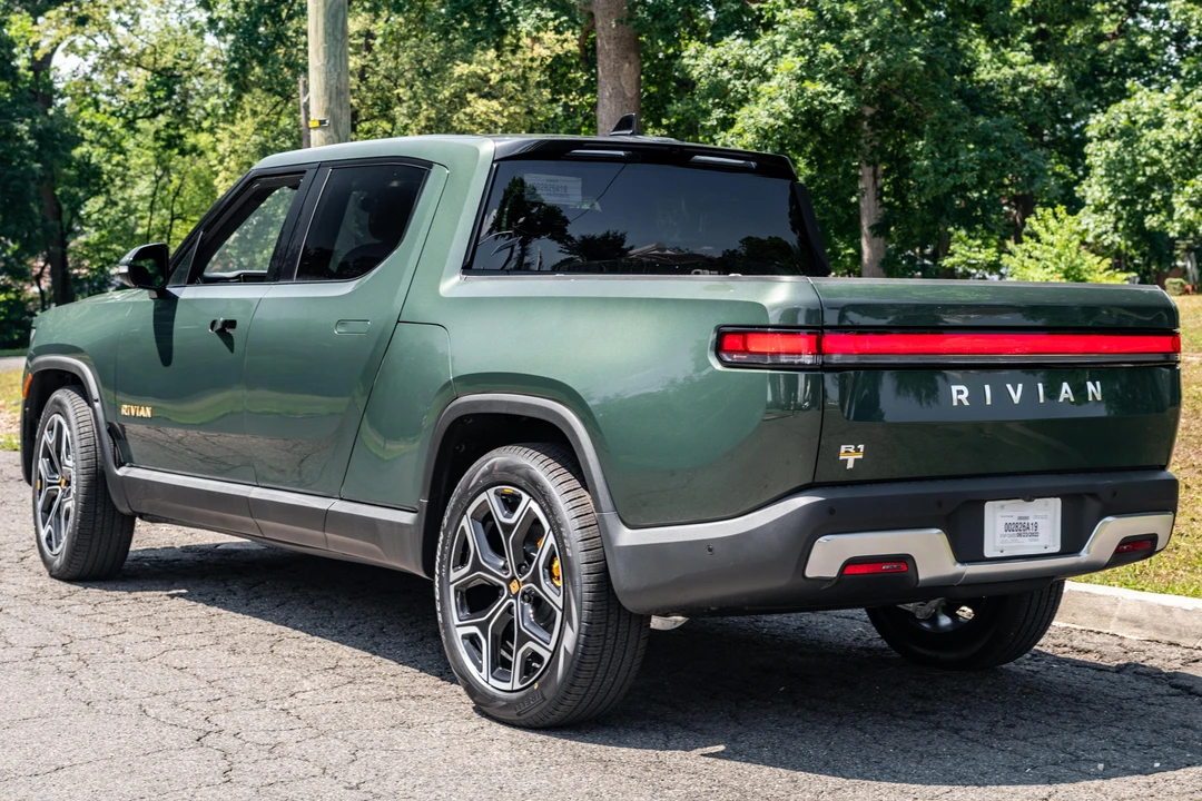 2022 Rivian R1T - Image 4 of 31