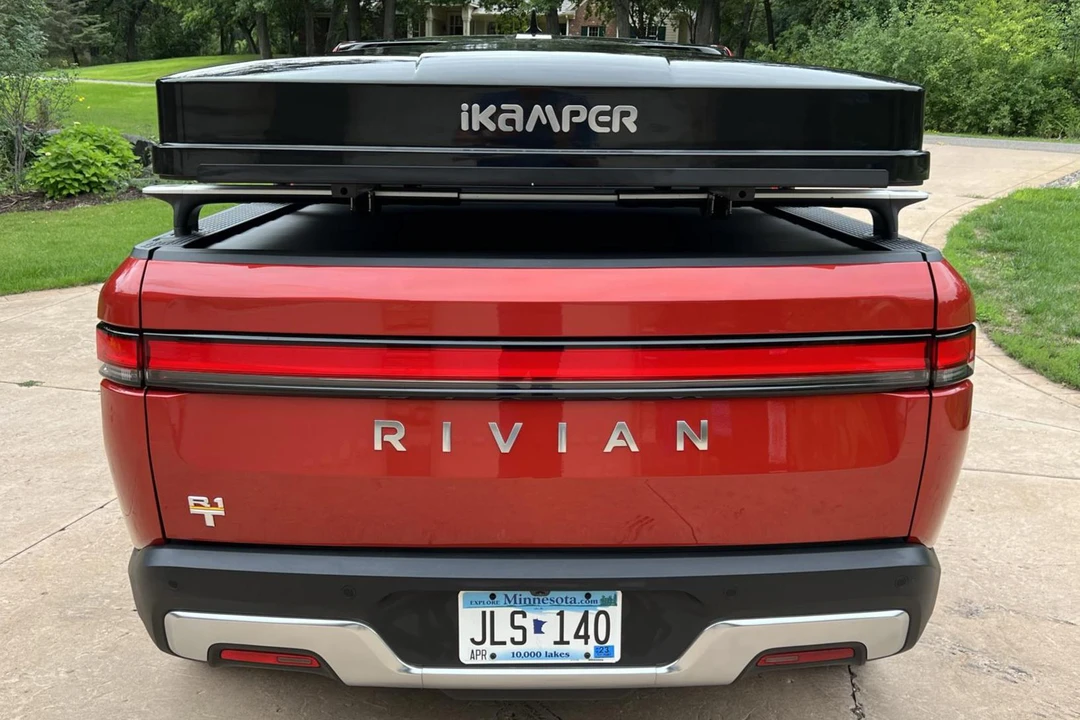2022 Rivian R1T - Image 5 of 8
