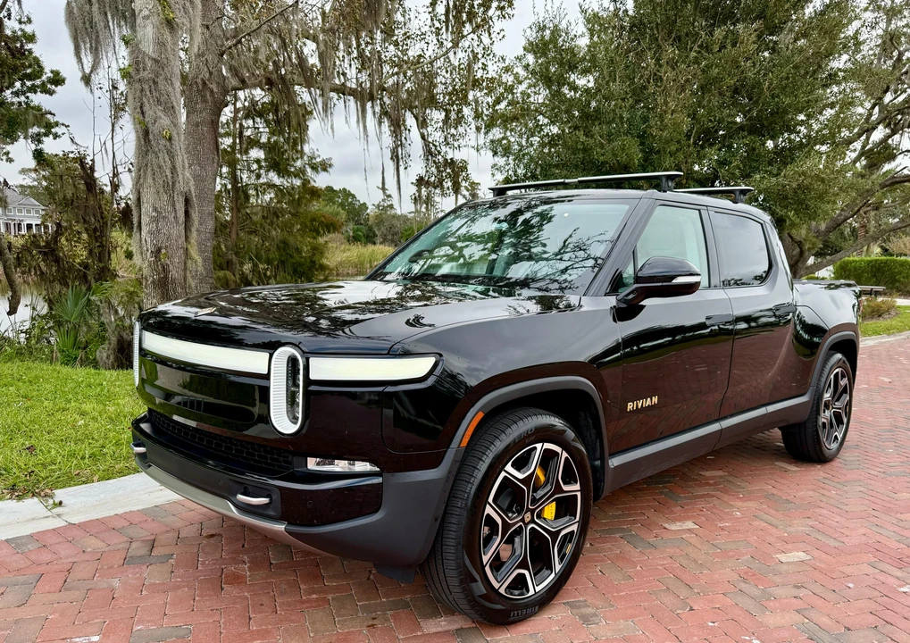 2022 Rivian R1T - Image 10 of 31