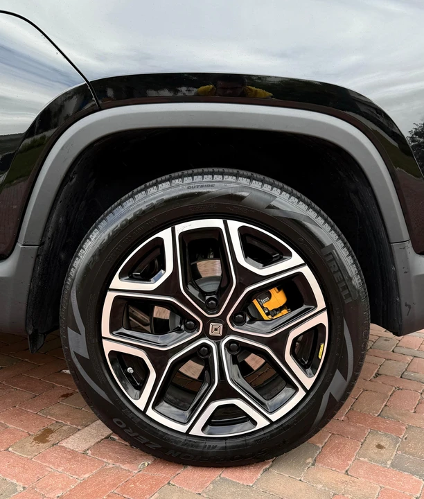 2022 Rivian R1T - Image 29 of 31