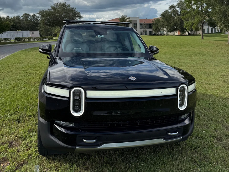 2022 Rivian R1T - Image 25 of 31