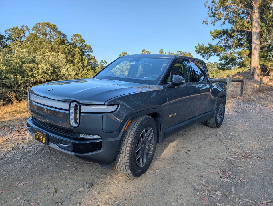 2022 Rivian R1T - Image 16 of 31