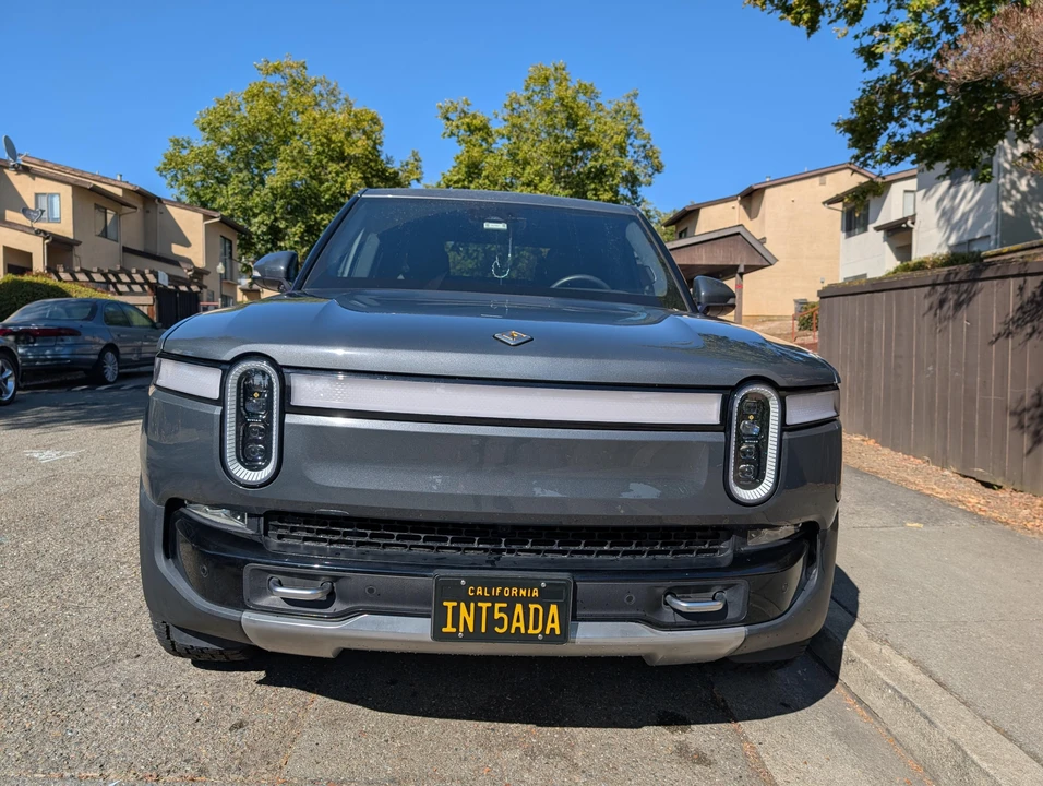 2022 Rivian R1T - Image 6 of 31