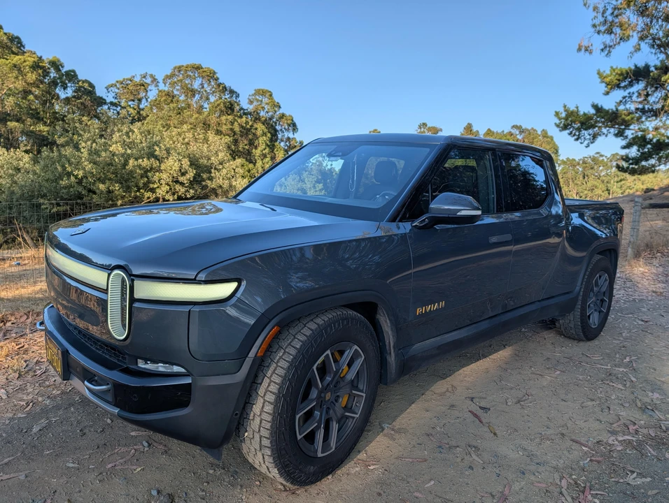 2022 Rivian R1T - Image 17 of 31