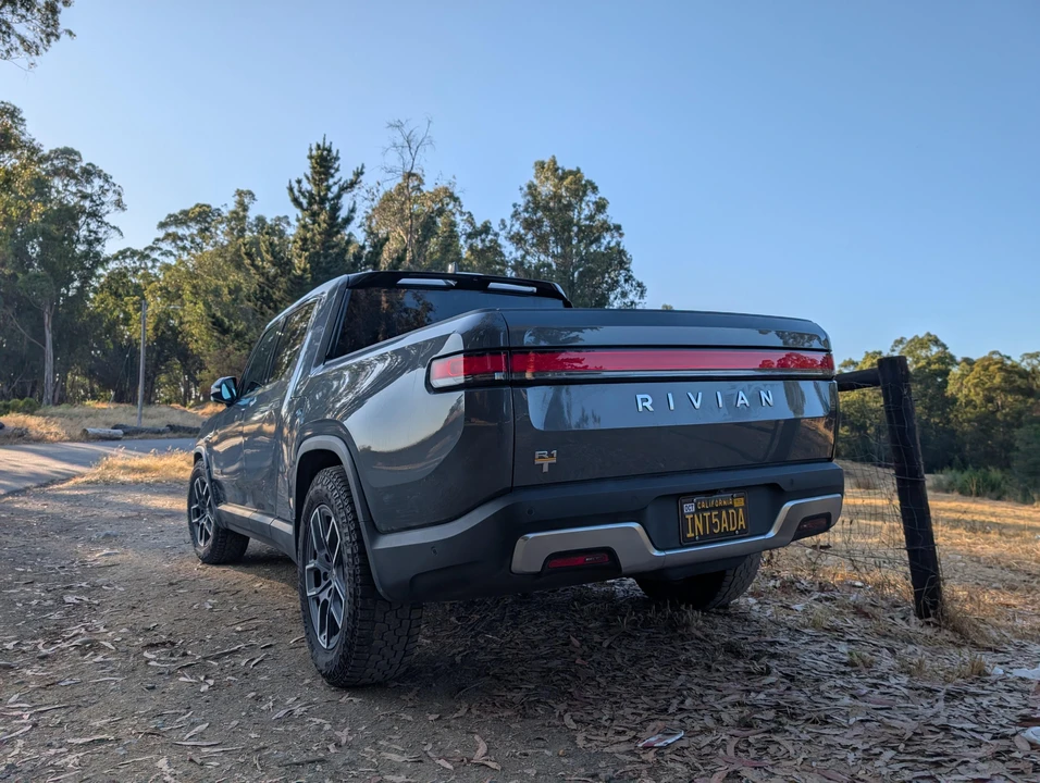 2022 Rivian R1T - Image 22 of 31