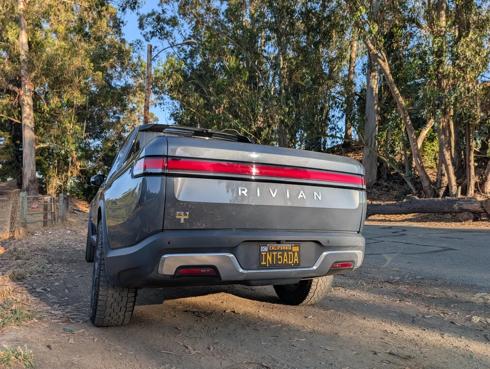 2022 Rivian R1T - Image 23 of 31