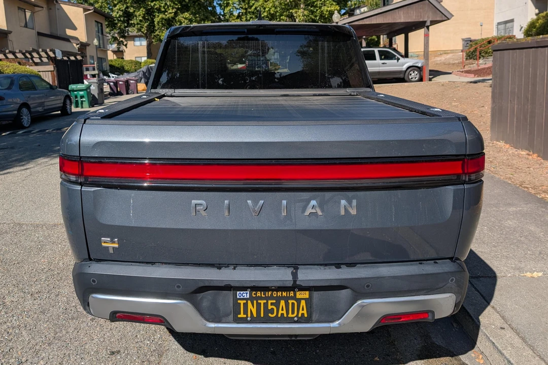 2022 Rivian R1T - Image 5 of 31