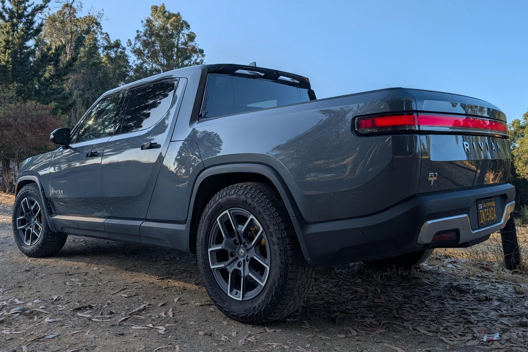 2022 Rivian R1T - Image 4 of 31