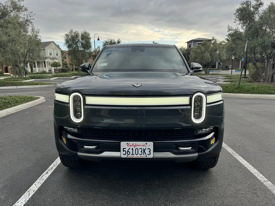 2022 Rivian R1T - Image 7 of 31