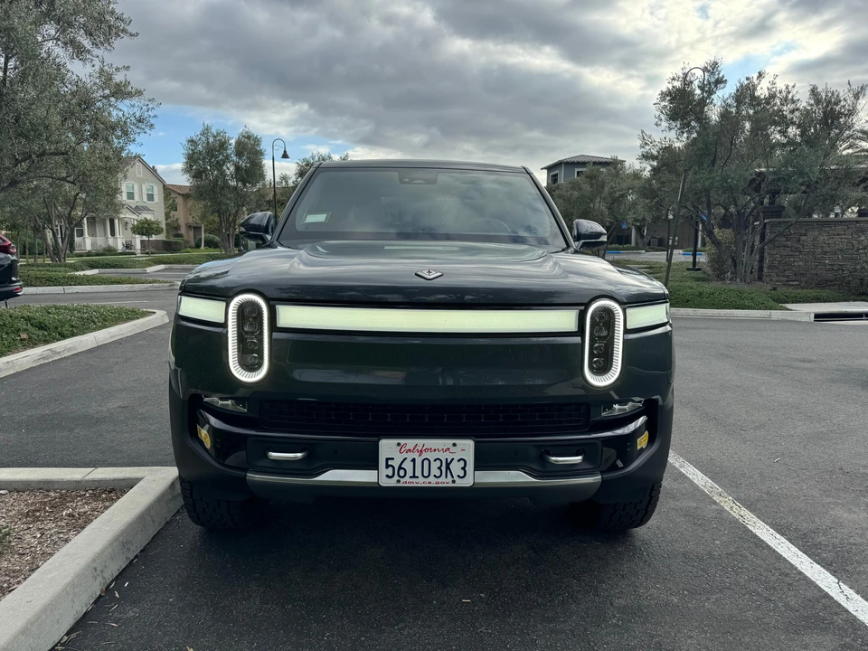 2022 Rivian R1T - Image 6 of 31