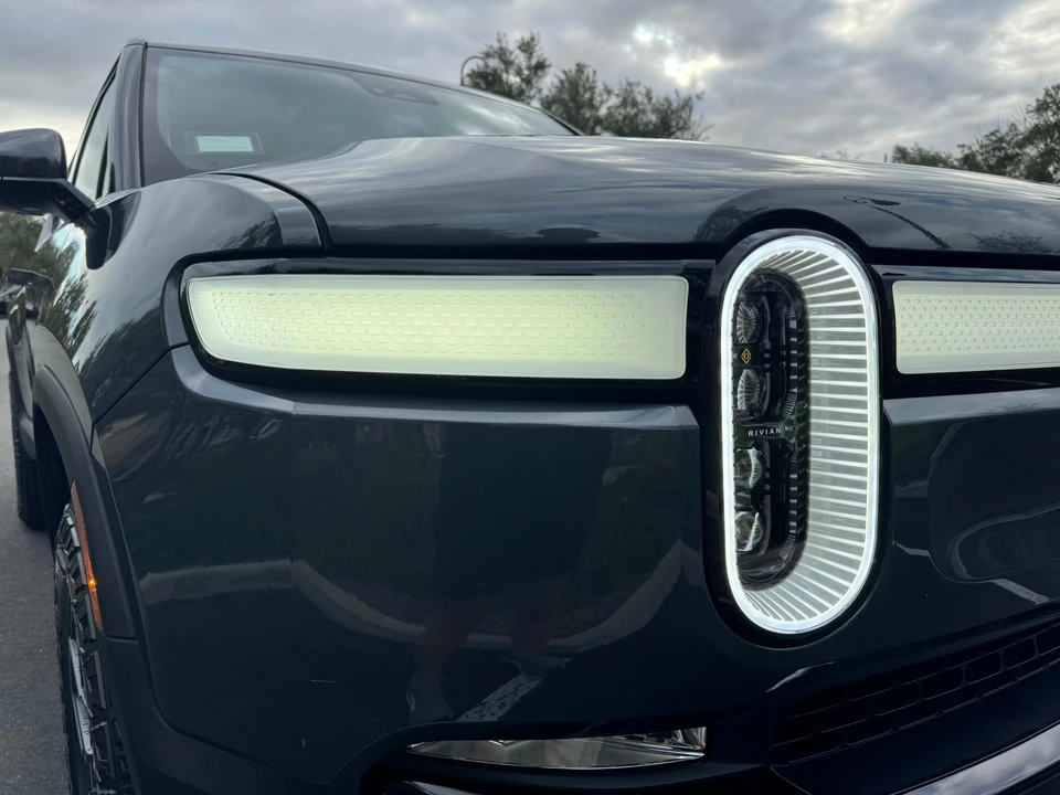 2022 Rivian R1T - Image 17 of 31