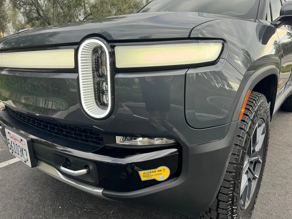 2022 Rivian R1T - Image 18 of 31