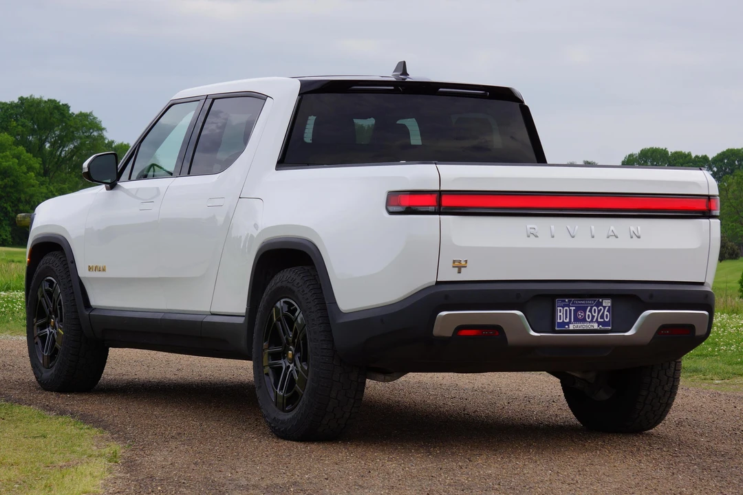 2022 Rivian R1T - Image 4 of 31