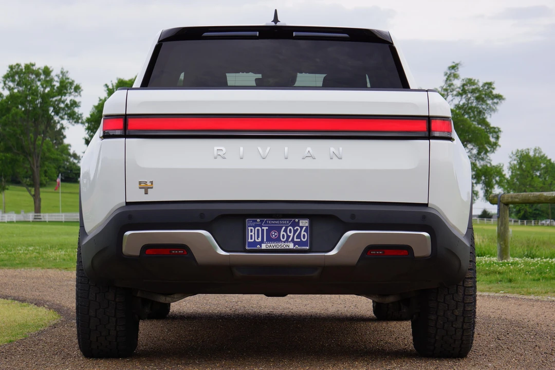 2022 Rivian R1T - Image 5 of 31