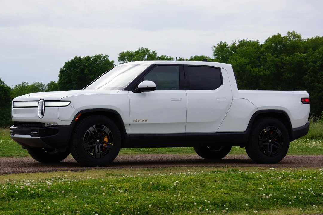 2022 Rivian R1T - Image 28 of 31