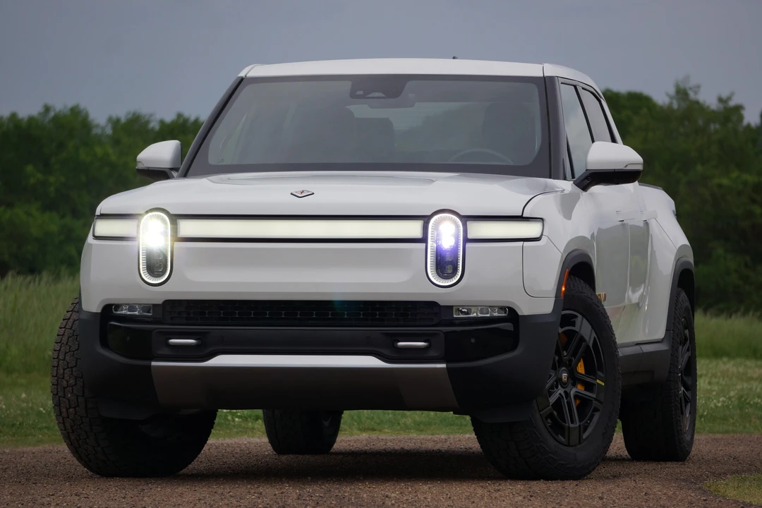 2022 Rivian R1T - Image 15 of 31