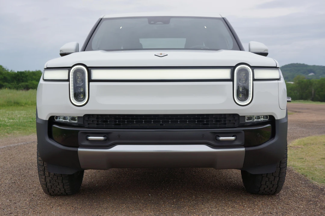 2022 Rivian R1T - Image 7 of 31