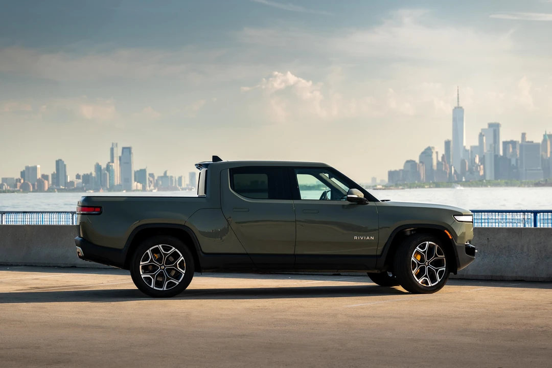 2022 Rivian R1T - Image 29 of 31