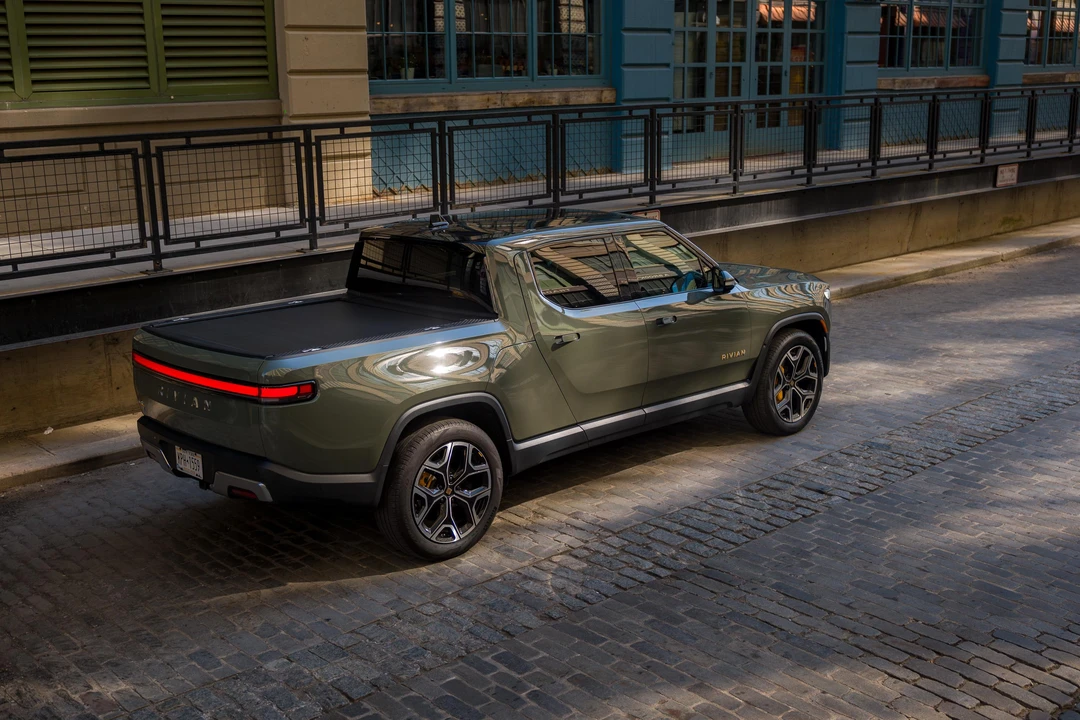 2022 Rivian R1T - Image 25 of 31