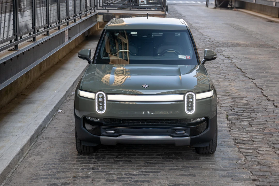 2022 Rivian R1T - Image 9 of 31