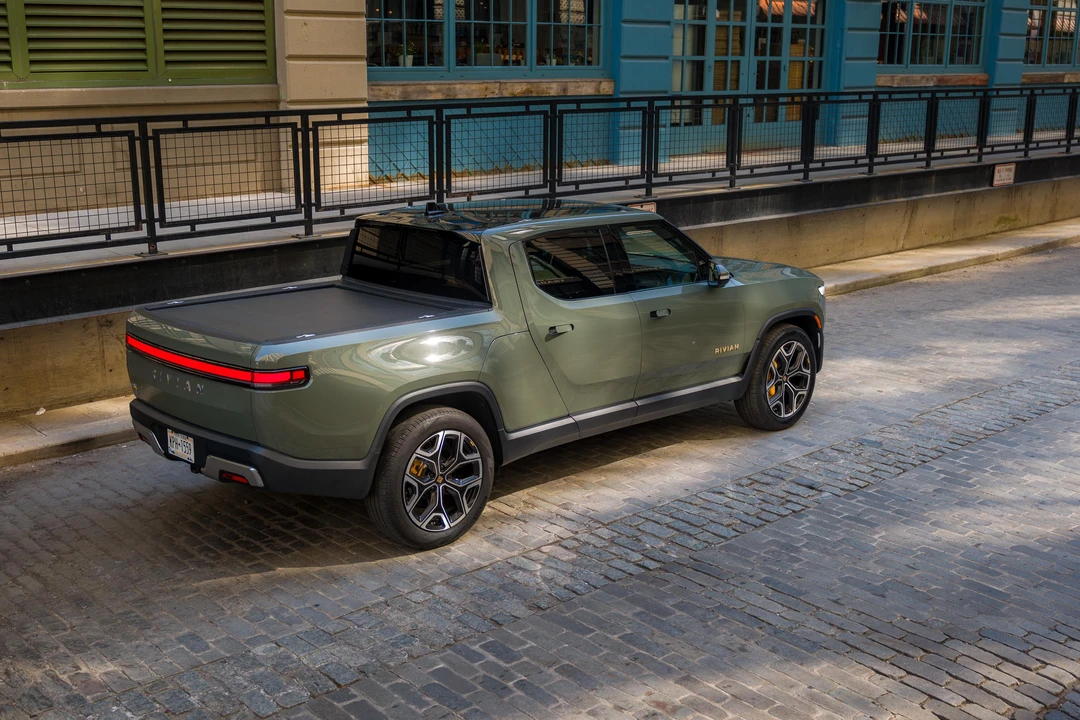 2022 Rivian R1T - Image 27 of 31